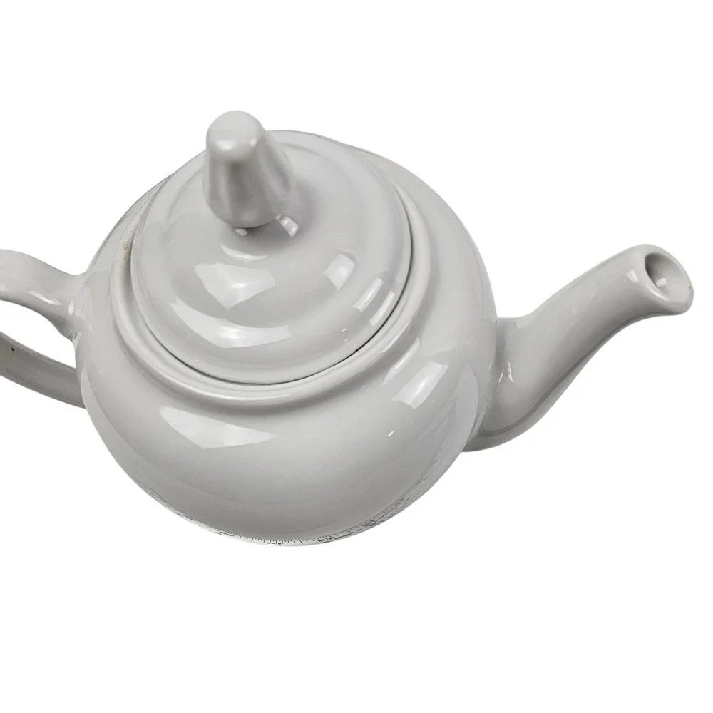 BIA Cordon Bleu White Porcelain Teapot with Lid Made in Brazil Classic Glossy